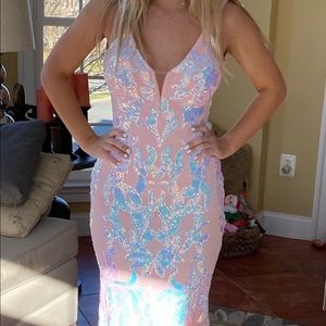 BEAUTIFUL NEVER WORN JOVANI PROM DRESS